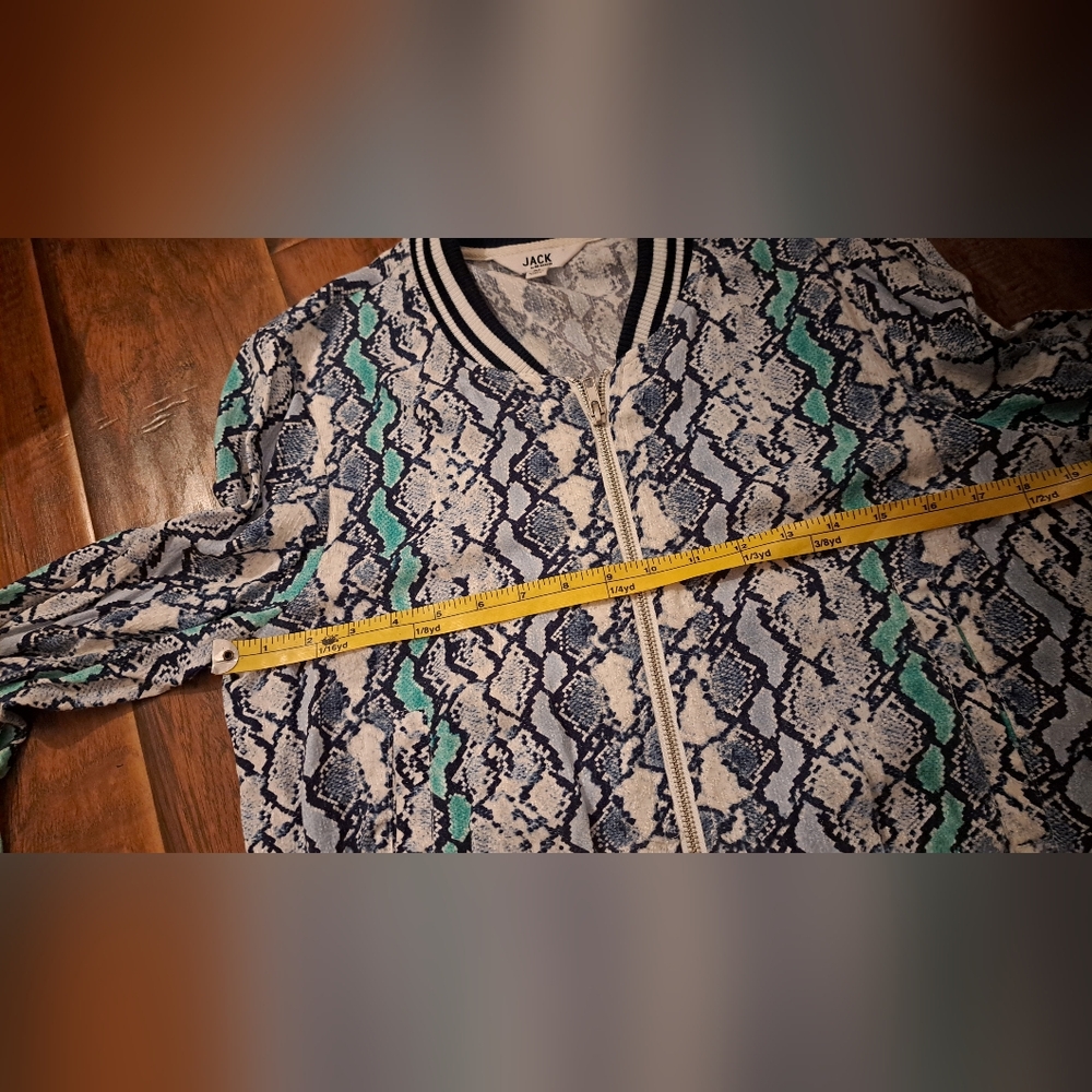 Stylish Snake Print Bomber Jacket - Picture 8 of 10